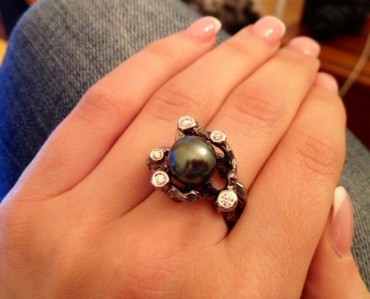 Помолвочное кольцо, 2012 
